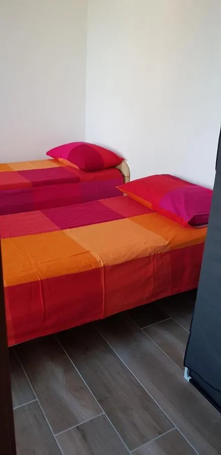 Apartment La Maison De Andre Scaltenigo Italy